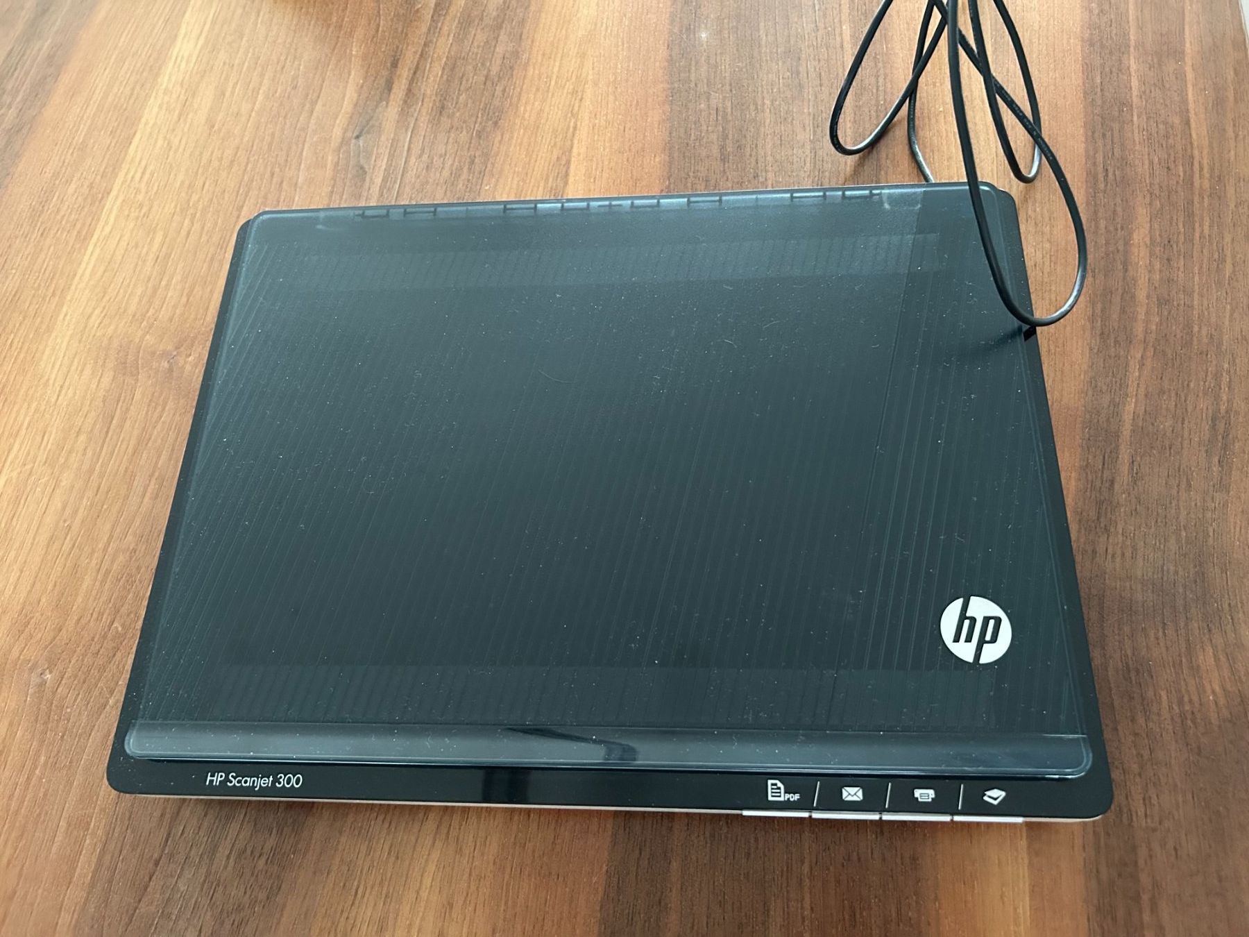 Hewlett Packard Scanner: Scanner HP Scanjet 300 – Usato da Hildisrieden venduto da MTDANI