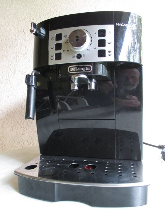Kaffeevollautomat DeLonghi Magnifica S | Kaufen auf Ricardo