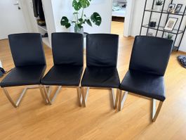 4 Stühle mit Kunstlederbezug, Schwarz, Top Zustand!