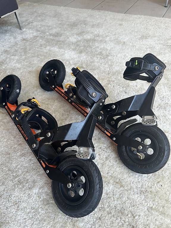 Skis: SRB Cross Skate XRS03 - Rollski Rollerski Langlauf – D'occasion à Wollerau par Porscheteil