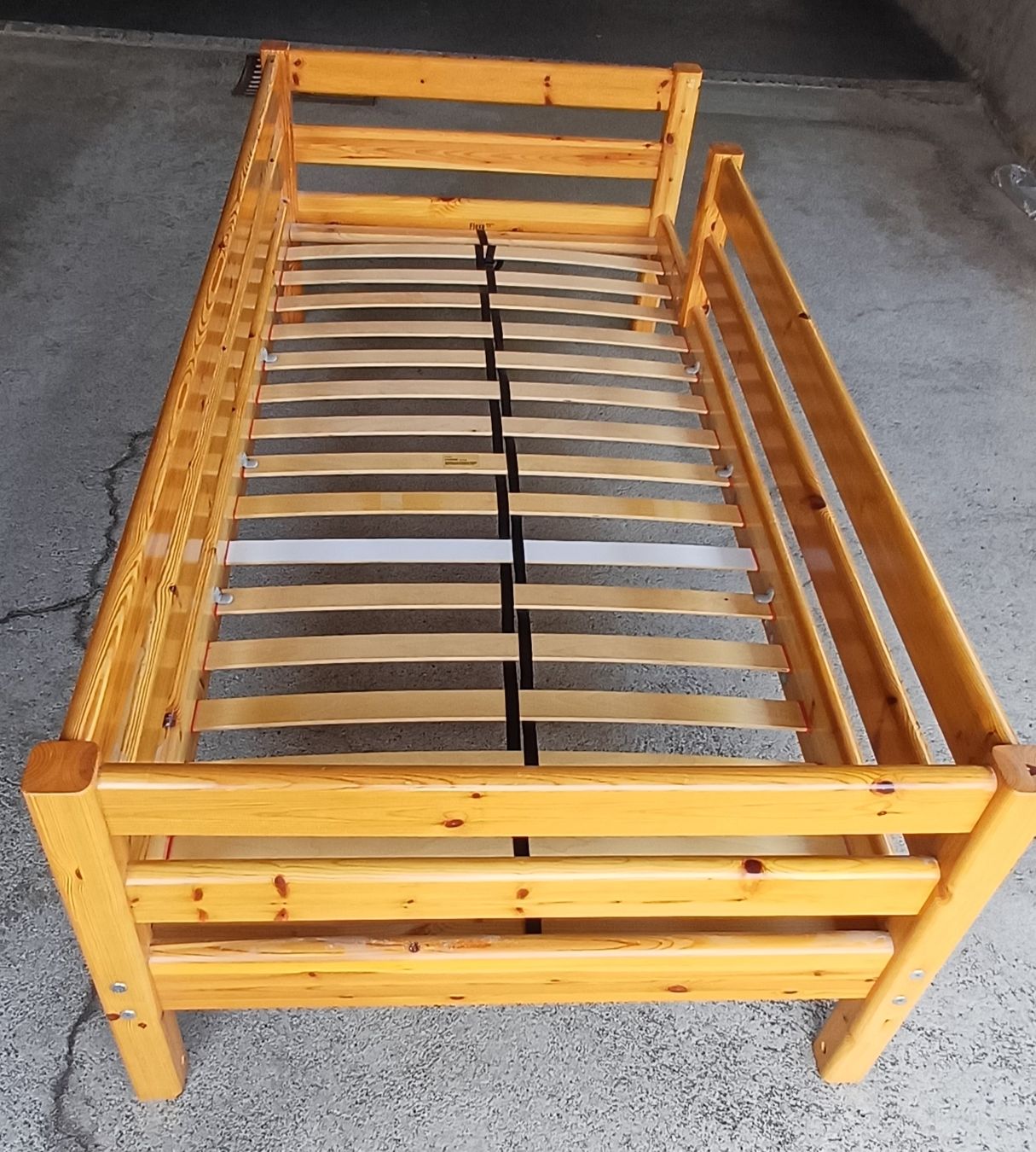 Letti: Flexa Kinderbett mit Holz Lattenrost – Usato da Arth venduto da buepet73