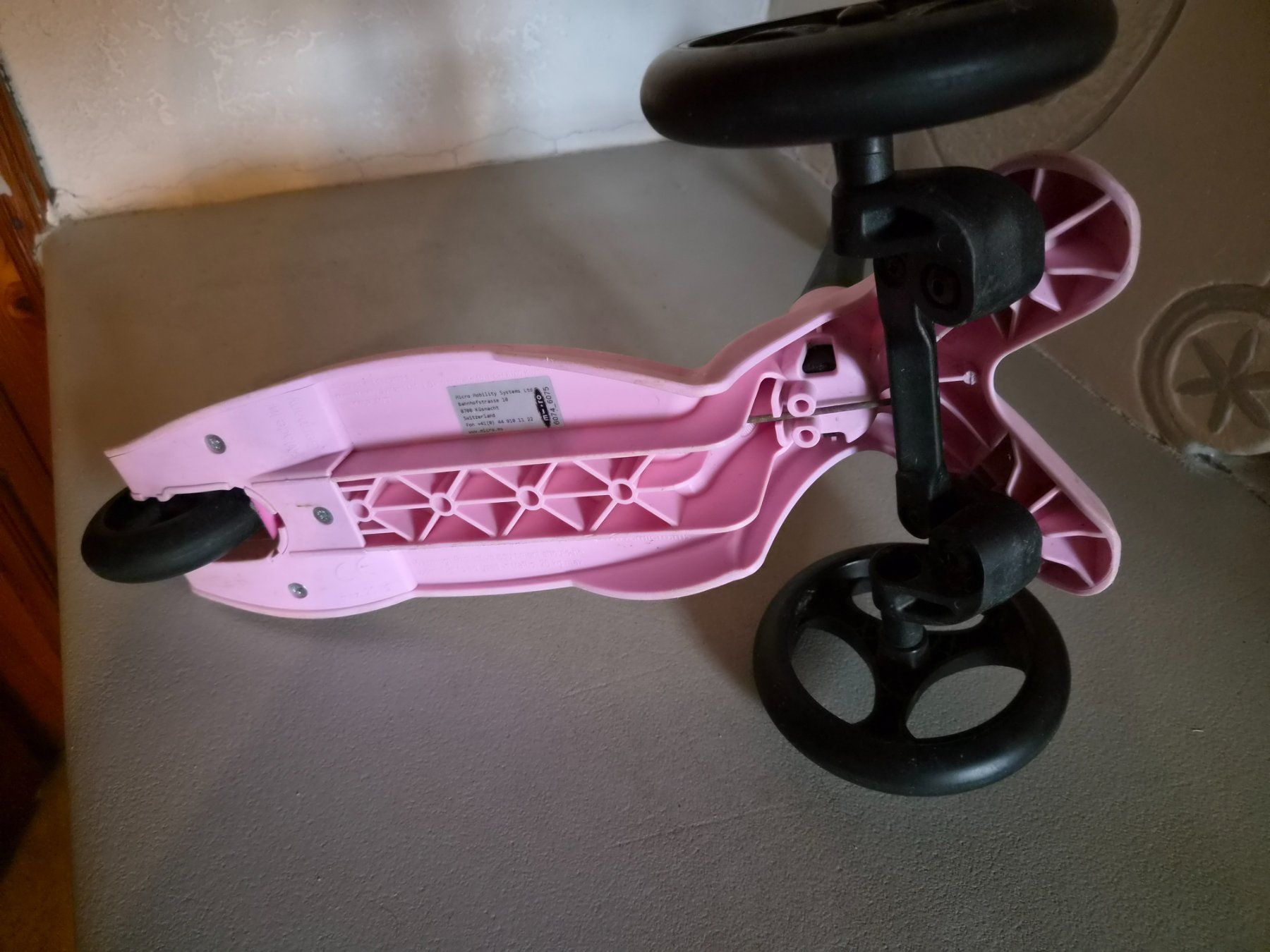 Micro Kickboard: Micro Microlino Kinderroller, gebraucht – Gebraucht aus Schwanden i.E. von Cothesama 2