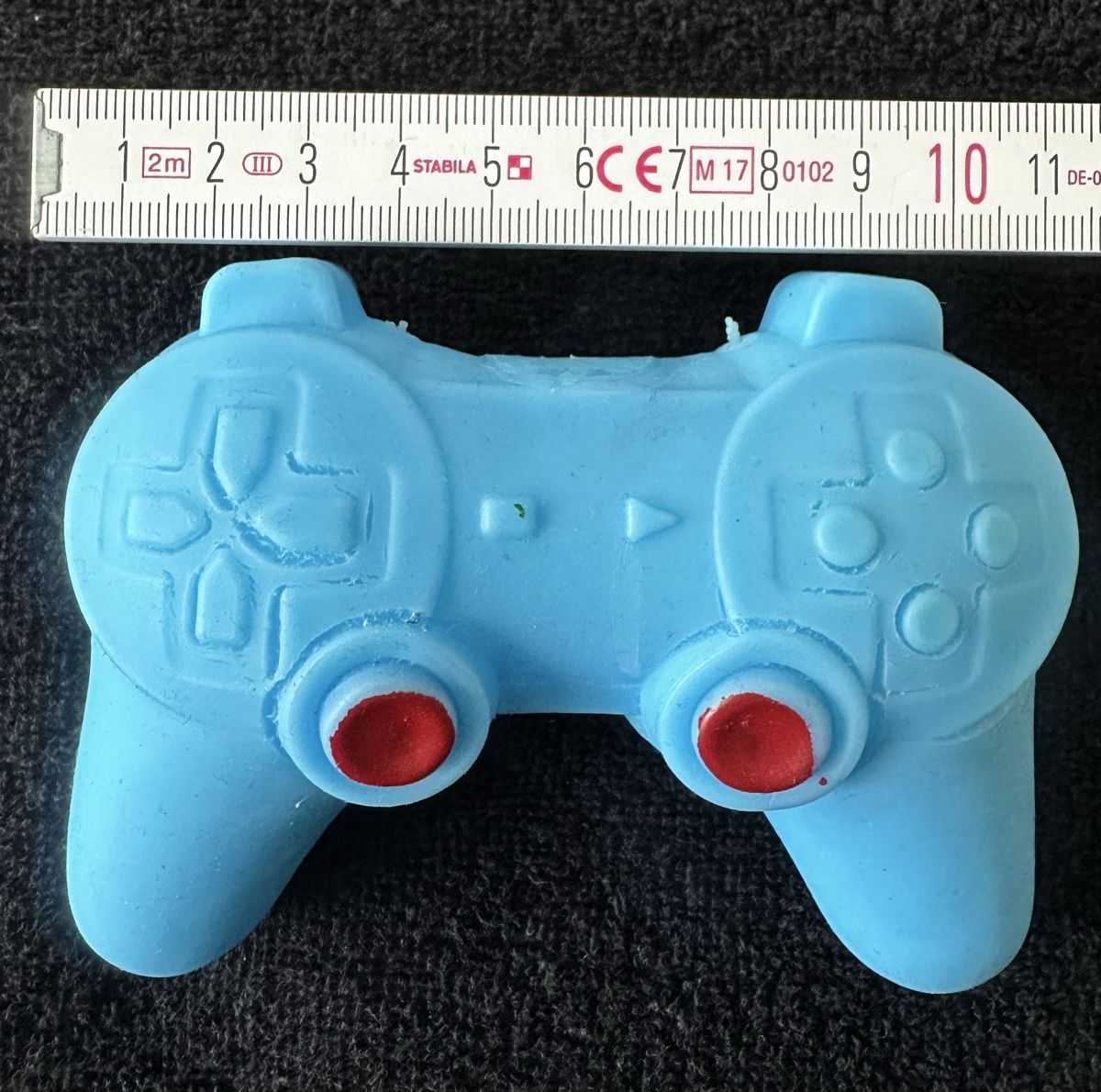 Spielzeuge: Gummi Gamecontroller hellblau – Gebraucht aus Erlinsbach SO von Lea030 2