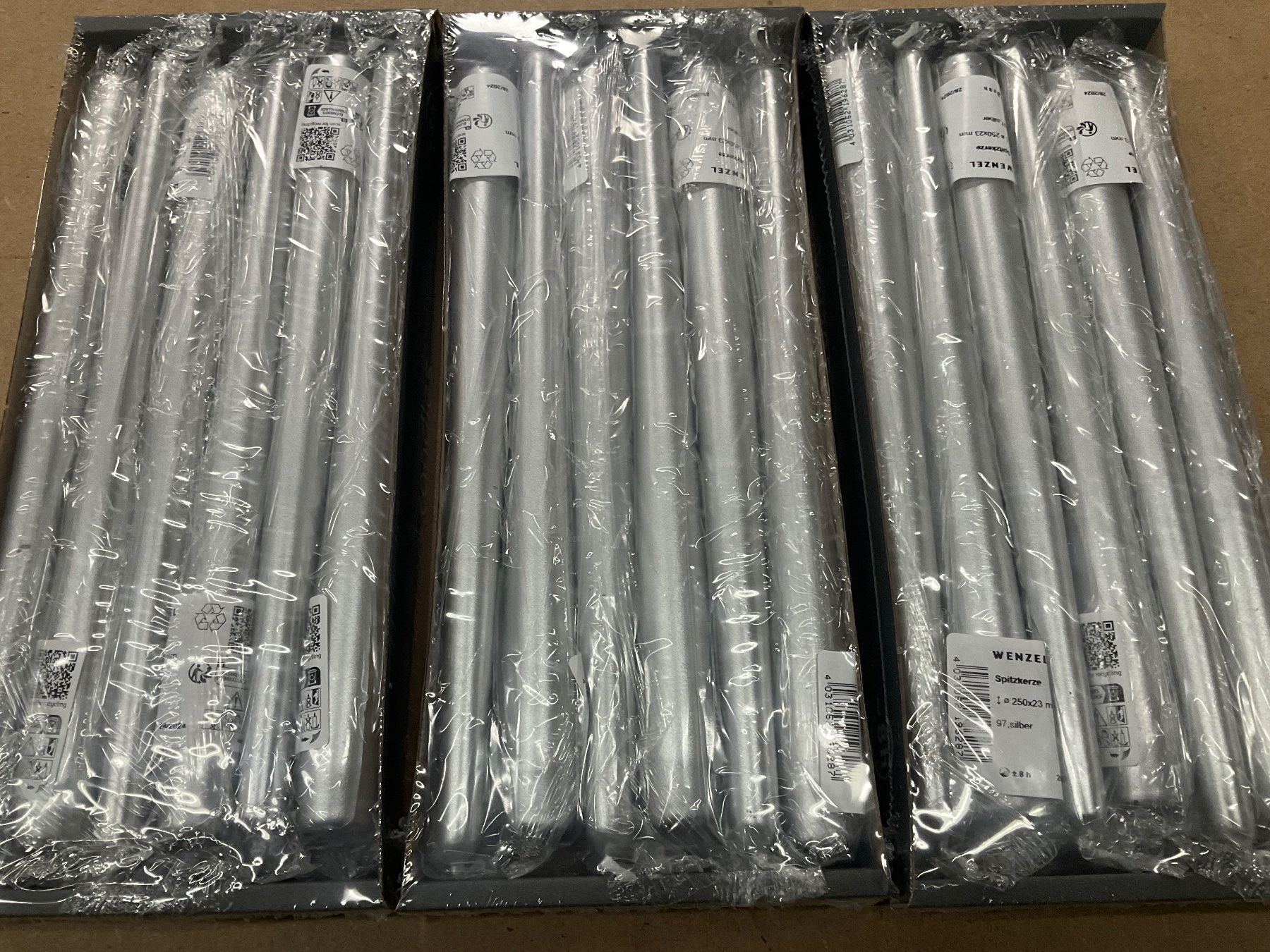 Candele: 938 Posten Spitzkerzen aus Liquidation – Nuovo (secondo la descrizione) da Derendingen venduto da Meisterstuecke