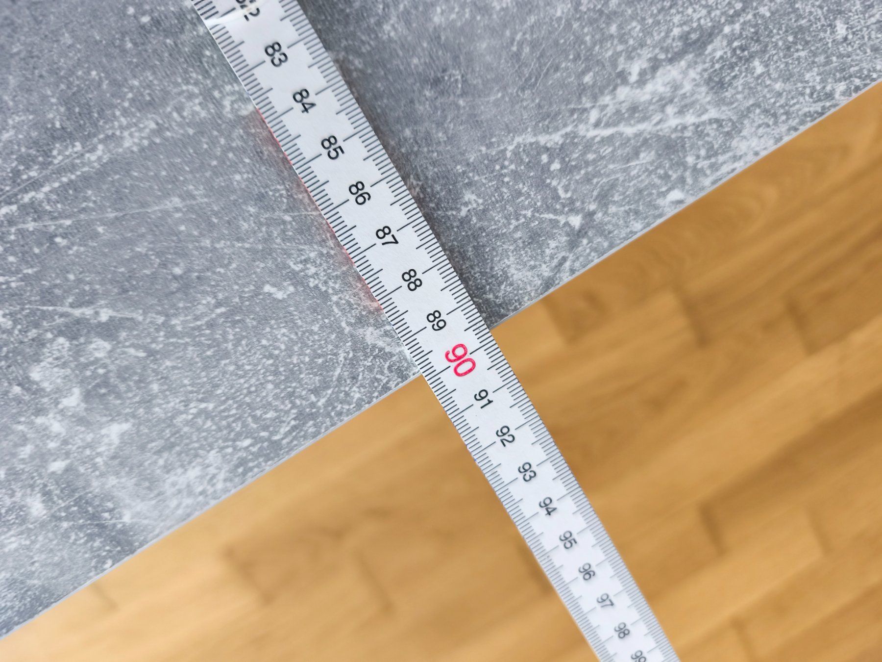Tische: Couchtisch Beton Optik Weiss – Gebraucht aus Düdingen von Nathii908 3