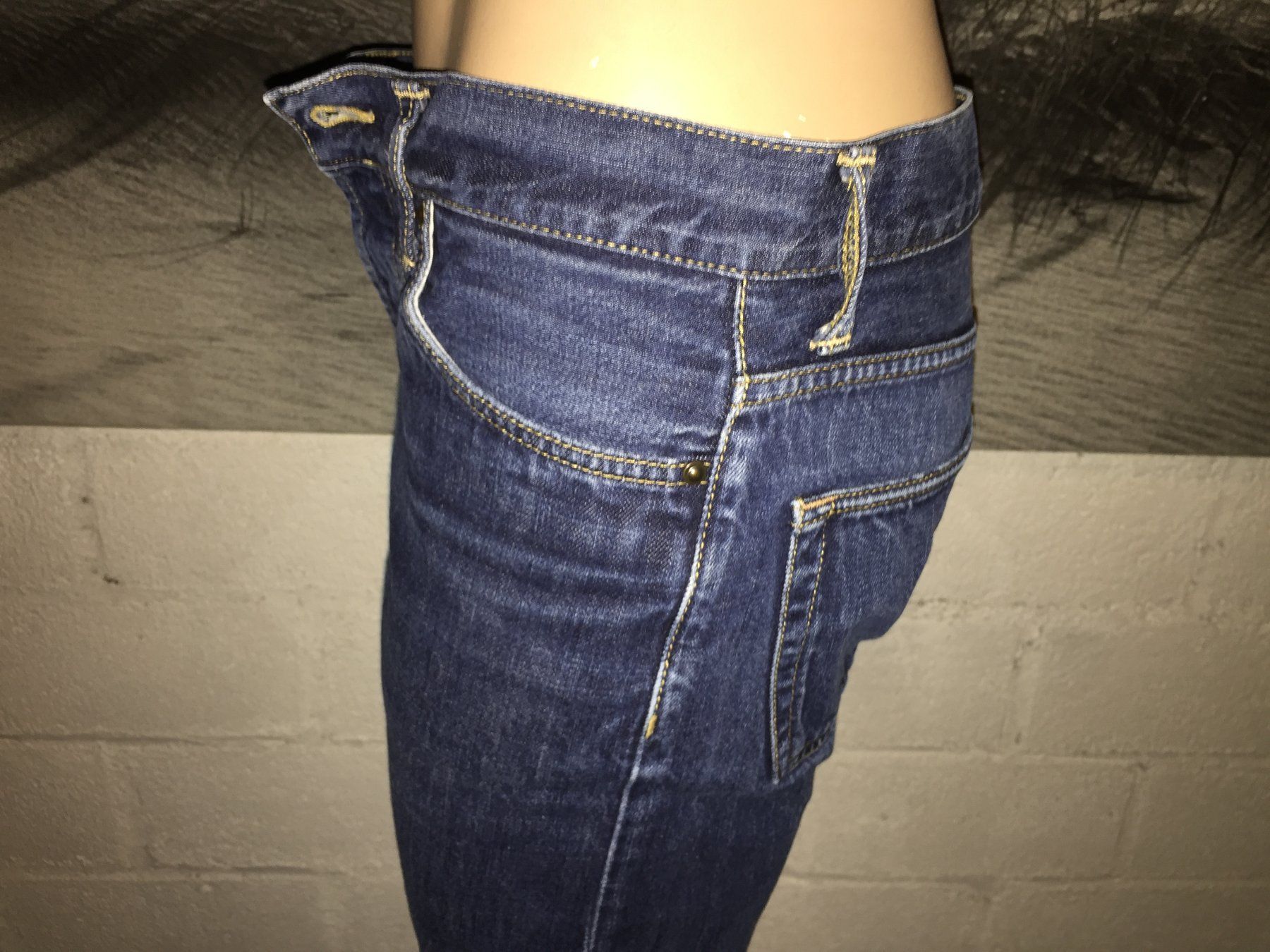 Carhartt Jeans: CARHARTT Jeans    Taille / Grosse S – D'occasion à Cossonay-ville par Super-Price-Quality 5