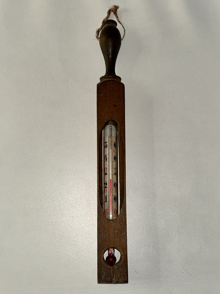 Altro per la casa: Altes Holz Thermometer Vintage Deko – Usato da Düdingen venduto da Reconflo