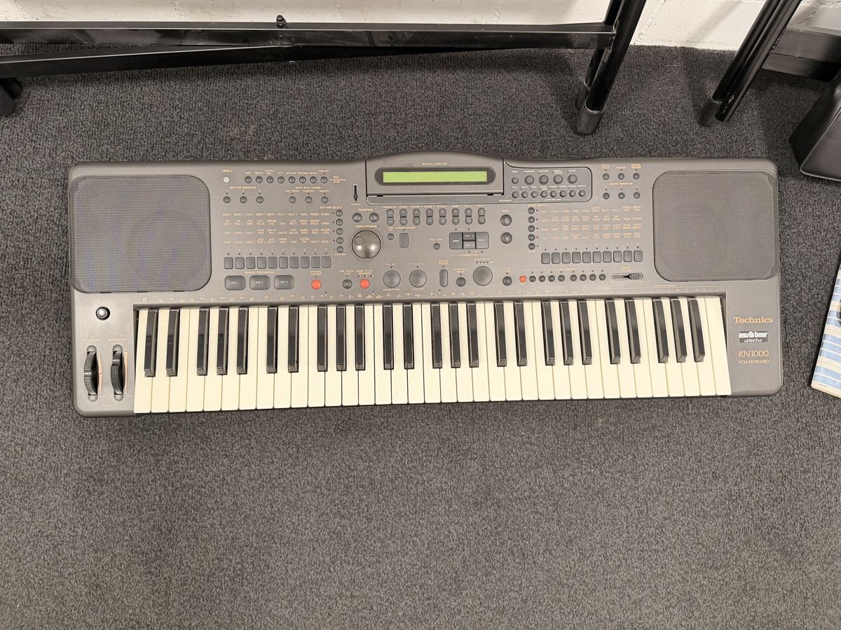 Technics Strumenti musicali: Technics KN1000 Keyboard, Musikinstrument – Usato da Zürich venduto da Gadgets2020 2