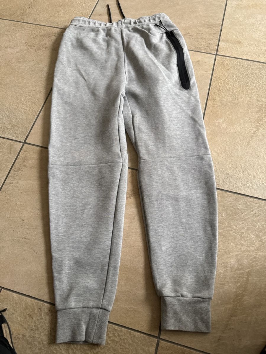 Nike Pantaloni: Nike Tech Hose Grösse XS – Nuovo (secondo la descrizione) da Otelfingen venduto da Tommy112 2