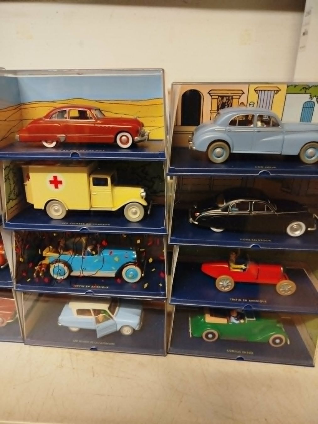Modellini d'auto: Voiture Tintin - 59 pièces. – Usato da La Chaux-de-Fonds venduto da Emmaus2300CDF 5