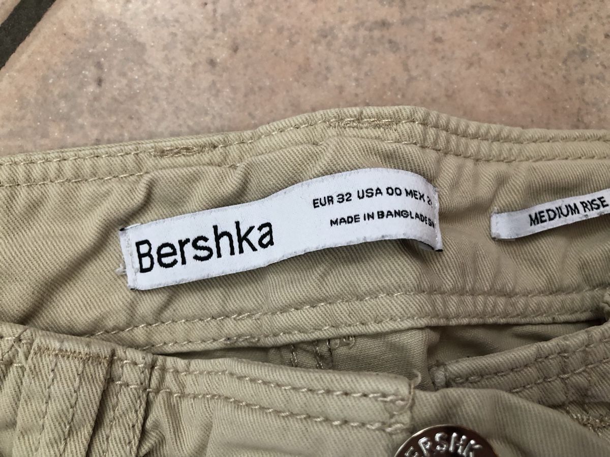 Bershka Pantaloni: Pantaloni cargo tg 32 – Usato da Rancate venduto da Birbine 1