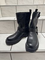 Stivaletti 41 nuovi mai utilizzati 
