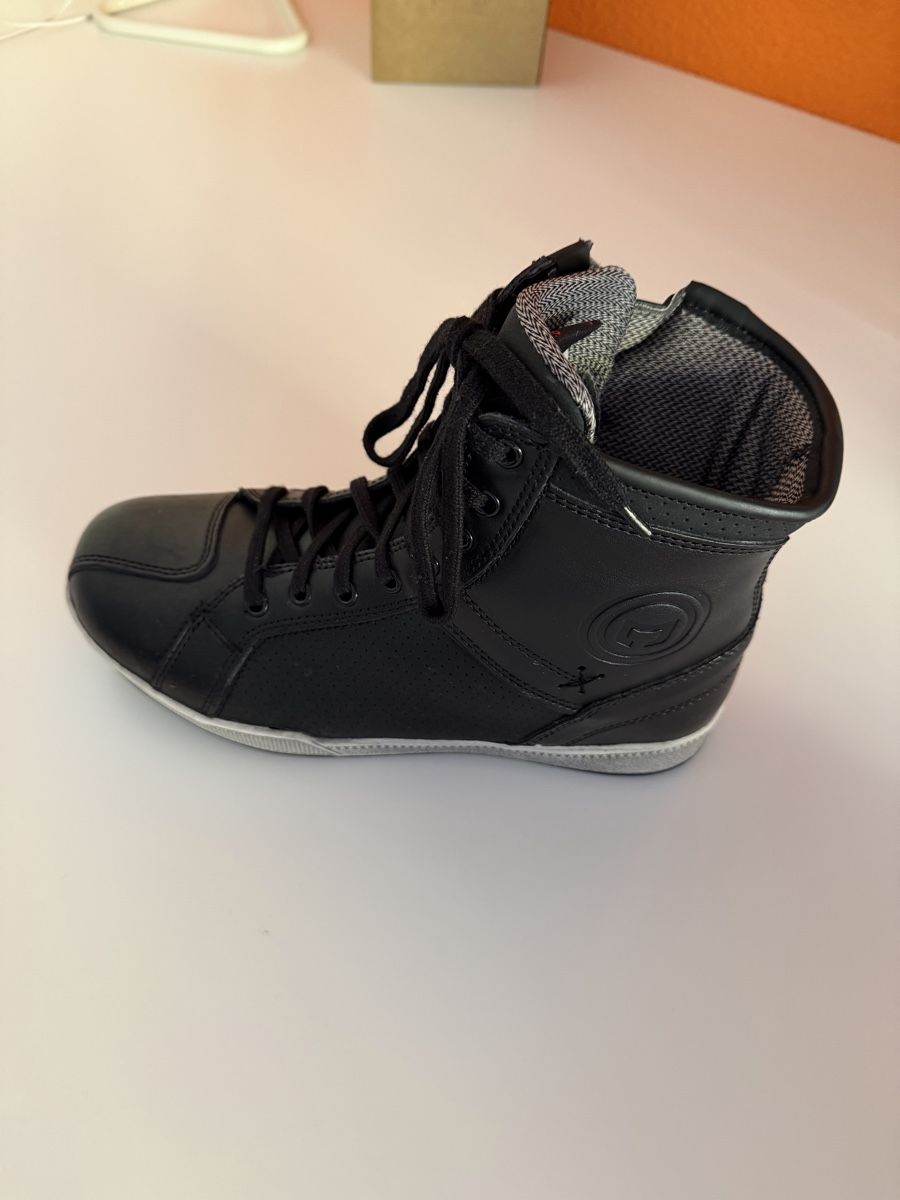 Damenschuhe: Motorradschuhe, Da Gr 40 – Gebraucht aus Aarwangen von Cyango