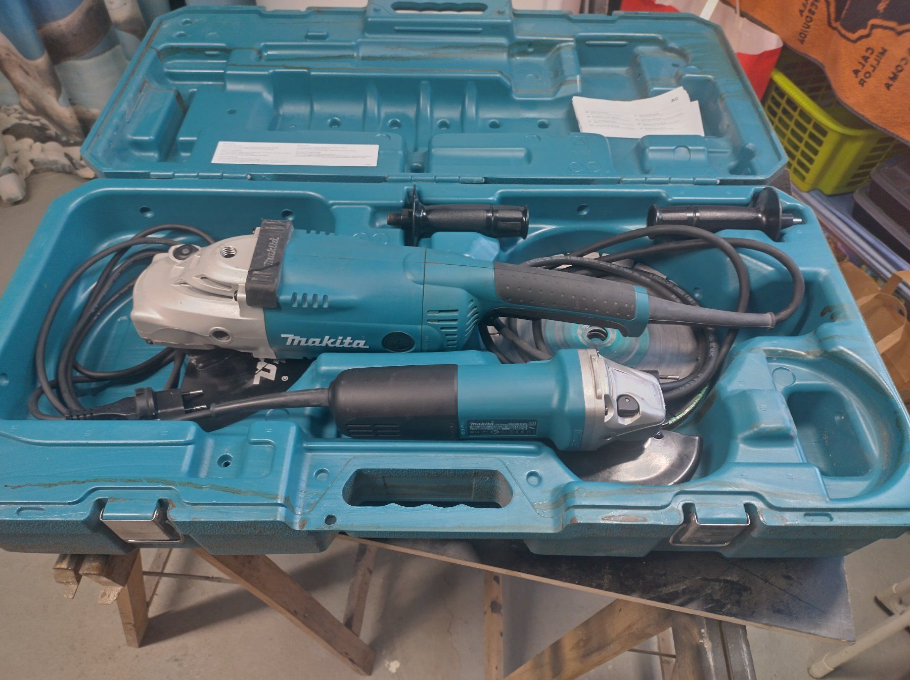 Makita Smerigliatrici & Lucidatrici: Schleifmaschine – Usato da Altbüron venduto da bestatter12