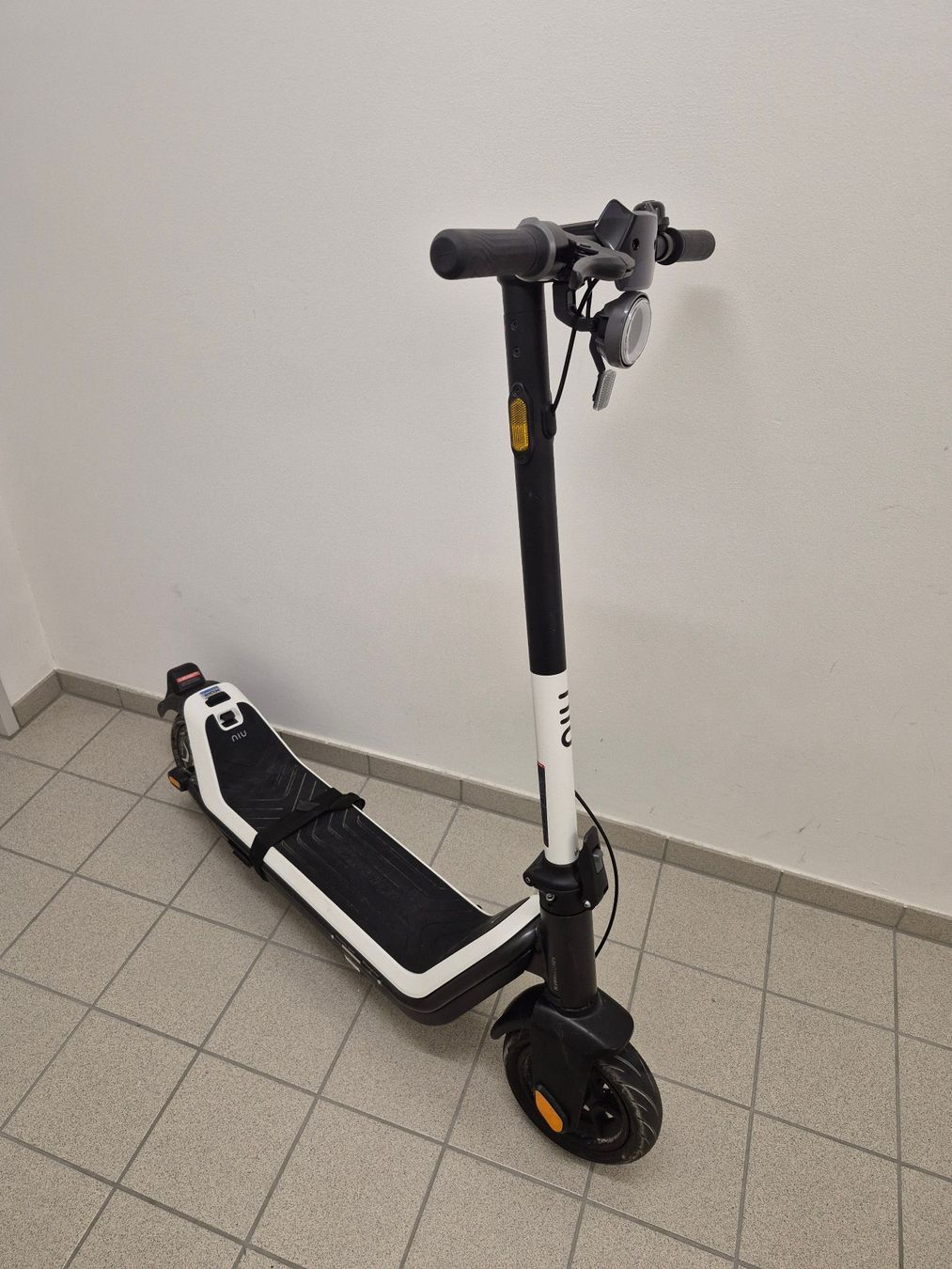 Scooter: Niu KQI3 Sport – Usato da Zollikon venduto da rus_jl77 4