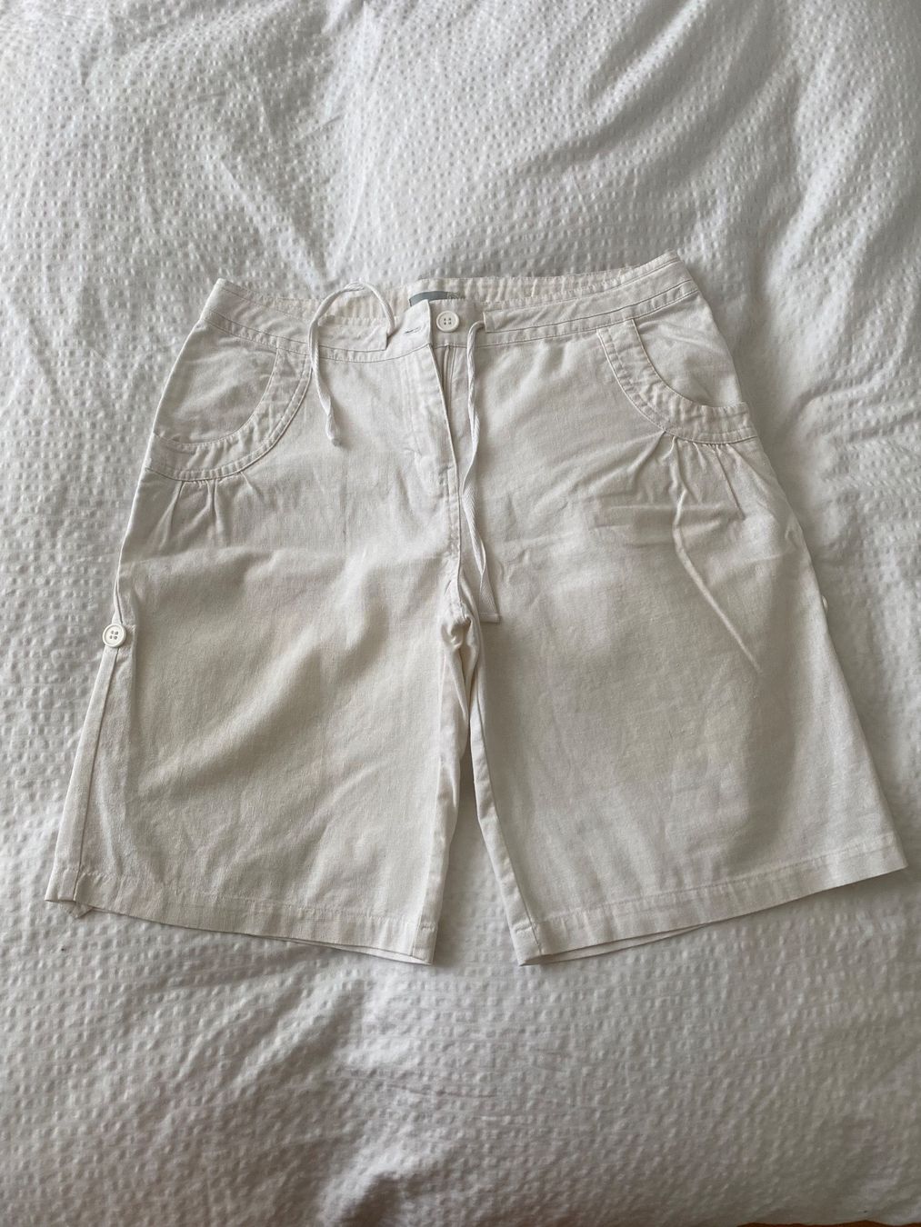 Pantaloni: Weisse Shorts, Sommerhose – Usato da Zürich venduto da yae56