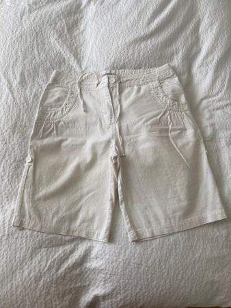 Weisse Shorts, Sommerhose