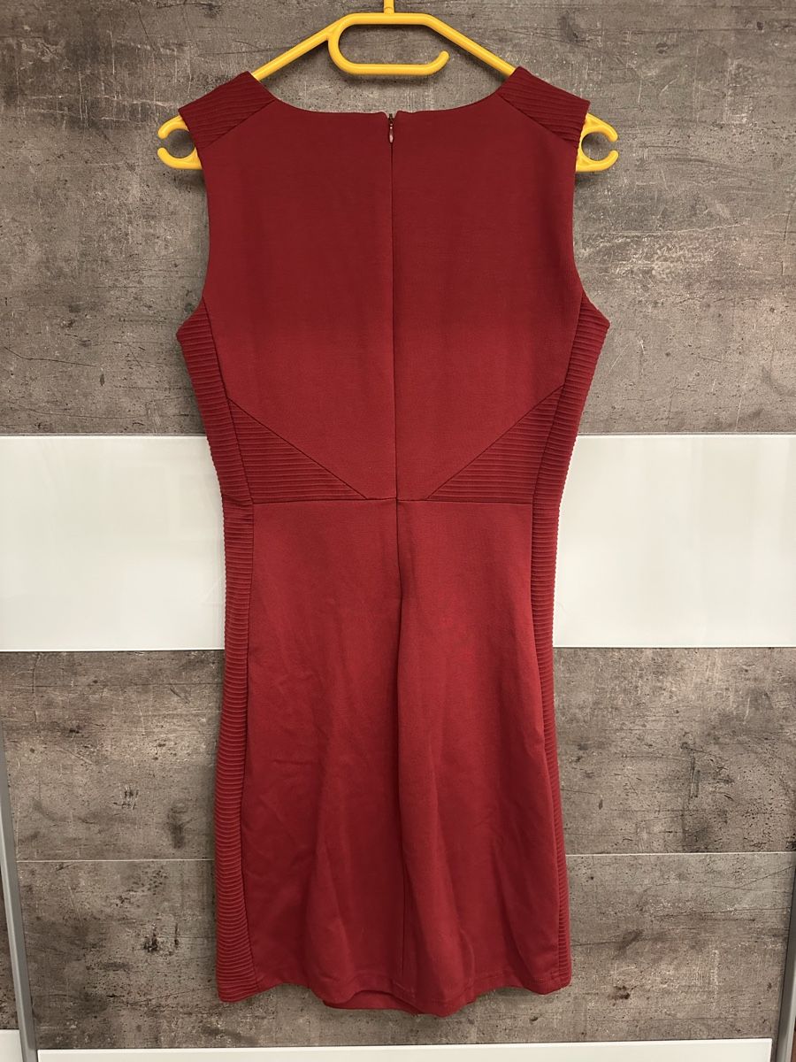 Kleider: Elegantes, rotes Kleid – Gebraucht aus Sirnach von Robine1991 1