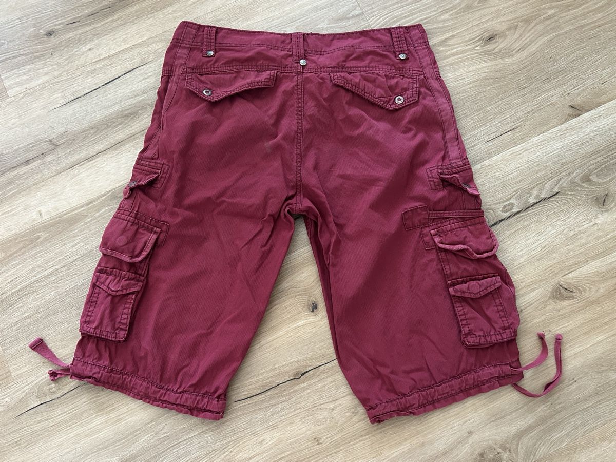 Hosen: Herren Cargo Shorts bordeauxrot Grösse 34                    – Gebraucht aus Wolhusen von eve_m6cg 1
