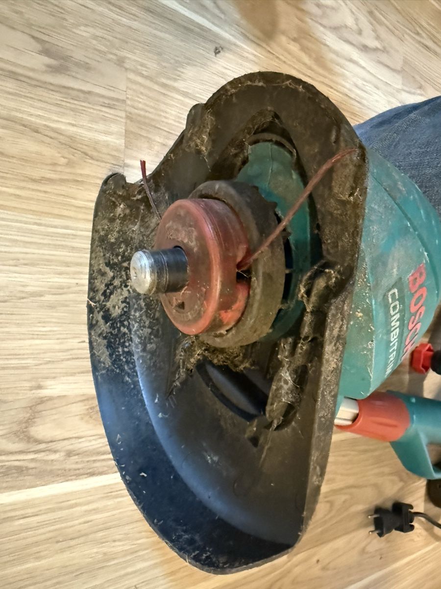 Tagliaerba: BOSCH COMBITRIM Elektro Rasentrimmer – Usato da Egg b. Zürich venduto da ari99 3