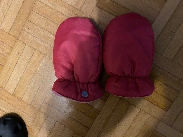 Guanti & manicotti: Handschuhe Skihandschuhe 3-4 Jahre – Usato da Emmen venduto da Aribini 1