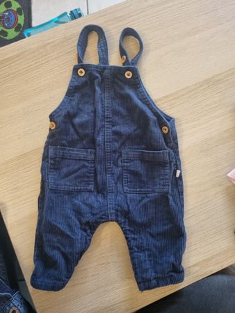 Baby-Latzhose Grösse 62