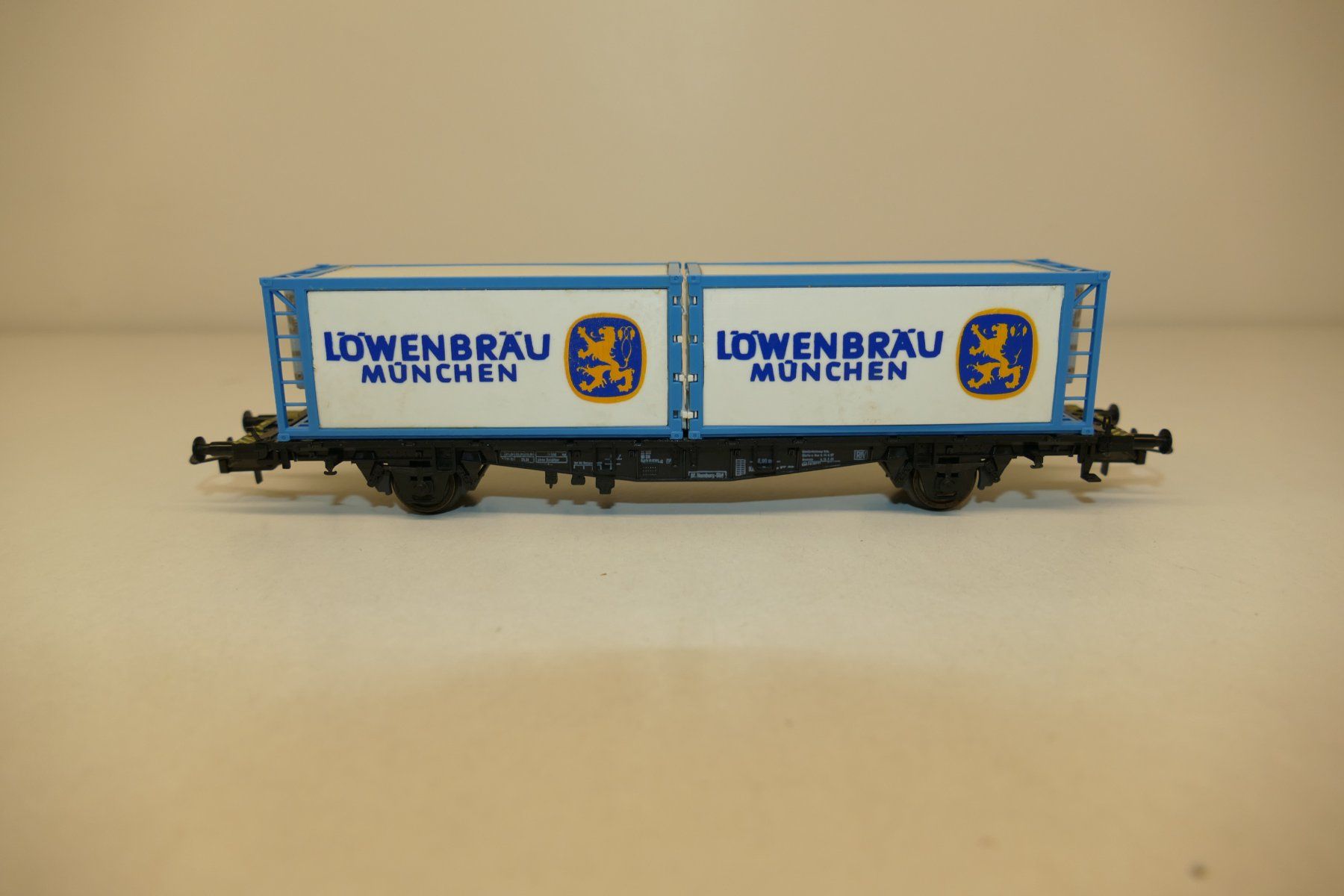 Modelleisenbahnen: Röwa H0: RIV Containerwagen Löwenbräu München – Neu (gemäss Beschreibung) aus Niederhasli von rail-duerst