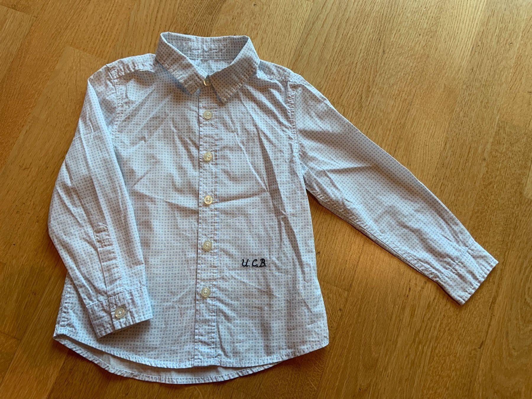 Benetton Hemden, T-Shirts & Polos: Hemd Gr. XXS 100cm – Gebraucht aus Wallisellen von SPKWichtel