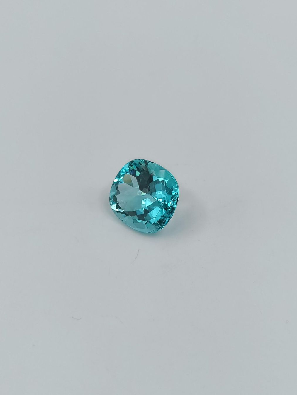 Pietre preziose: 1 AUSSERGEWÖHNLICH TÜRKISBLAUER BERYLL 32.56 CT. – Usato da Luzern venduto da EdiGem 5