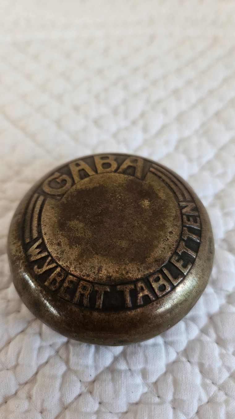 Contenitori & Simili: Antike Dose Pillendose aus Messing GABA Wybert Tabletten – Usato da Gossau ZH venduto da Goes05 3