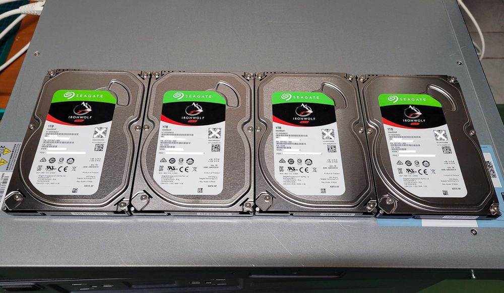 4x SEAGATE IRONWOLF NAS 1 TB - wenig gebraucht | Kaufen auf Ricardo