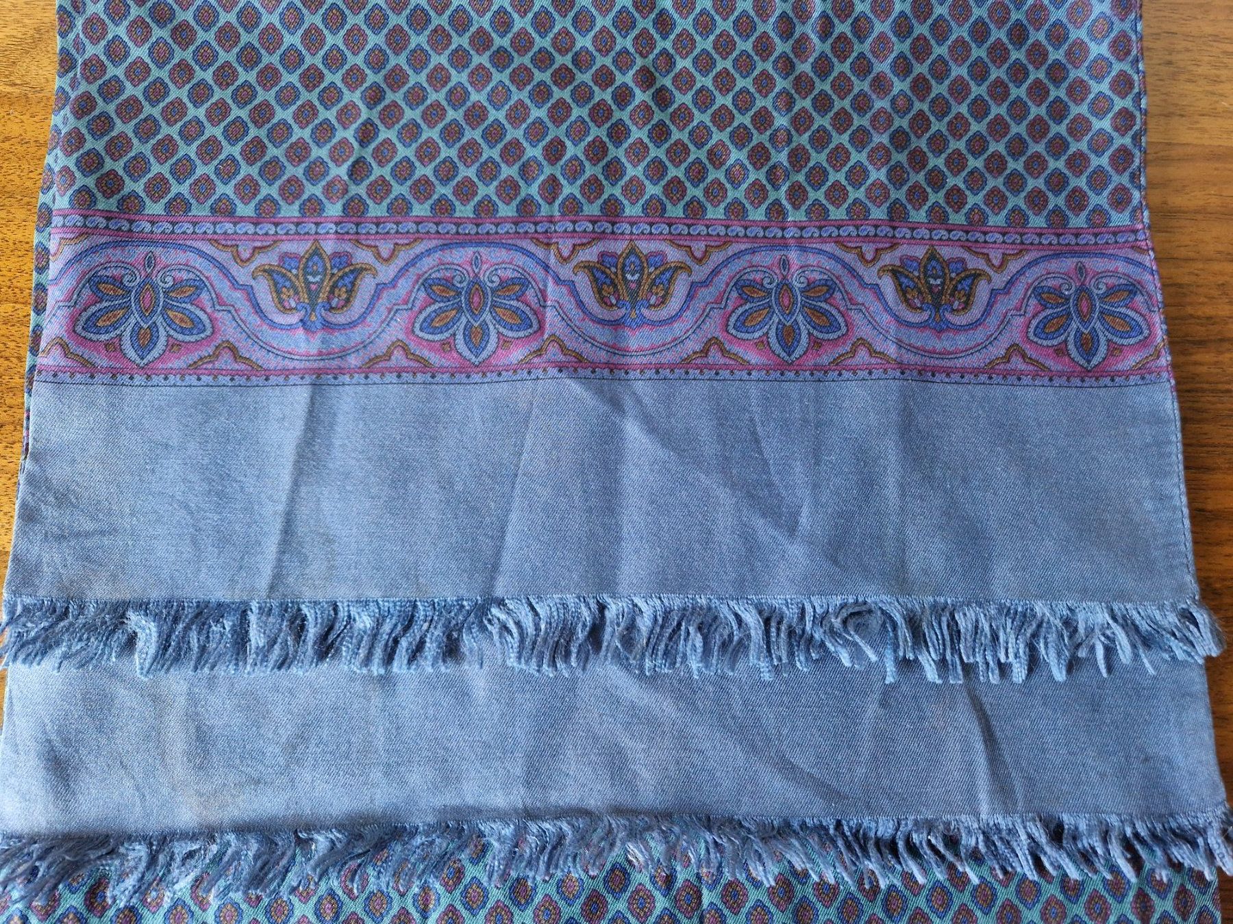 Schals: Seidenschal blau gemustert mit Fransen – Gebraucht aus Bern von Antikbatik 5