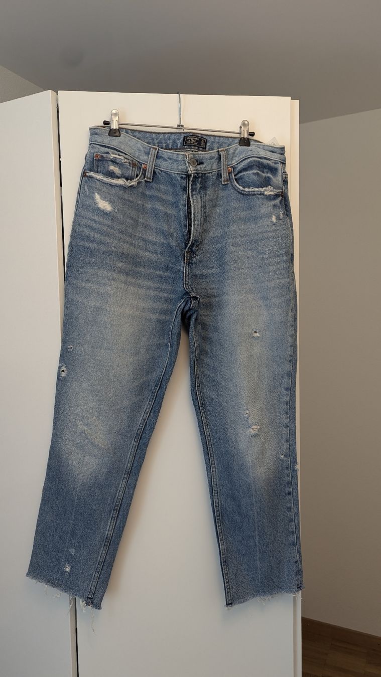 Abercrombie Jeans: Jeans Abercrombie – Usato da La Conversion venduto da deborah22