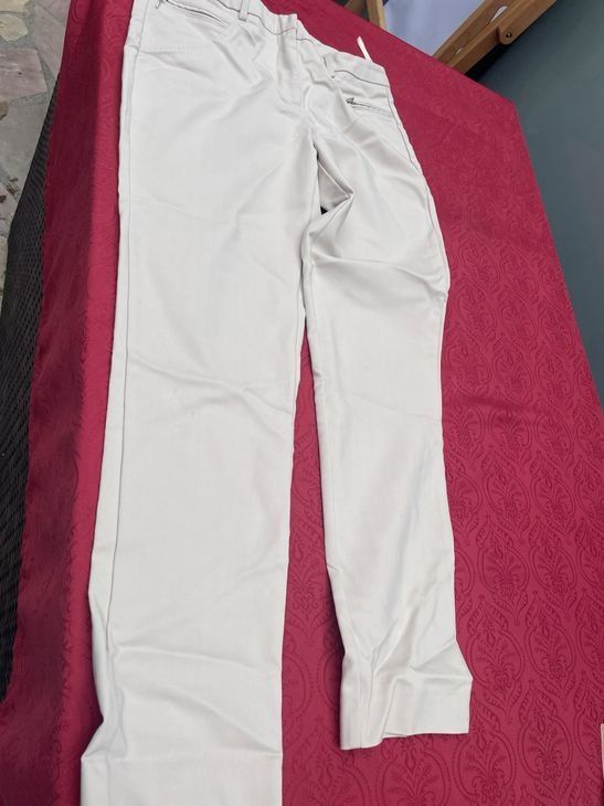 Hosen: Damen Hose beige elegant ashley brooke 40 – Gebraucht aus Bergdietikon von antovale