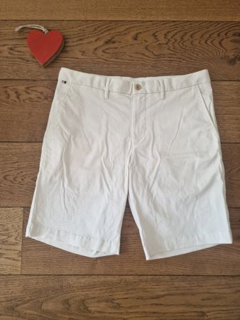 Herrenshorts Tommy Hilfiger creme Gr 32 wie neu!