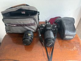 Minolta X-700 Spiegelreflexkamera Set mit 2 Objektiven & Tas