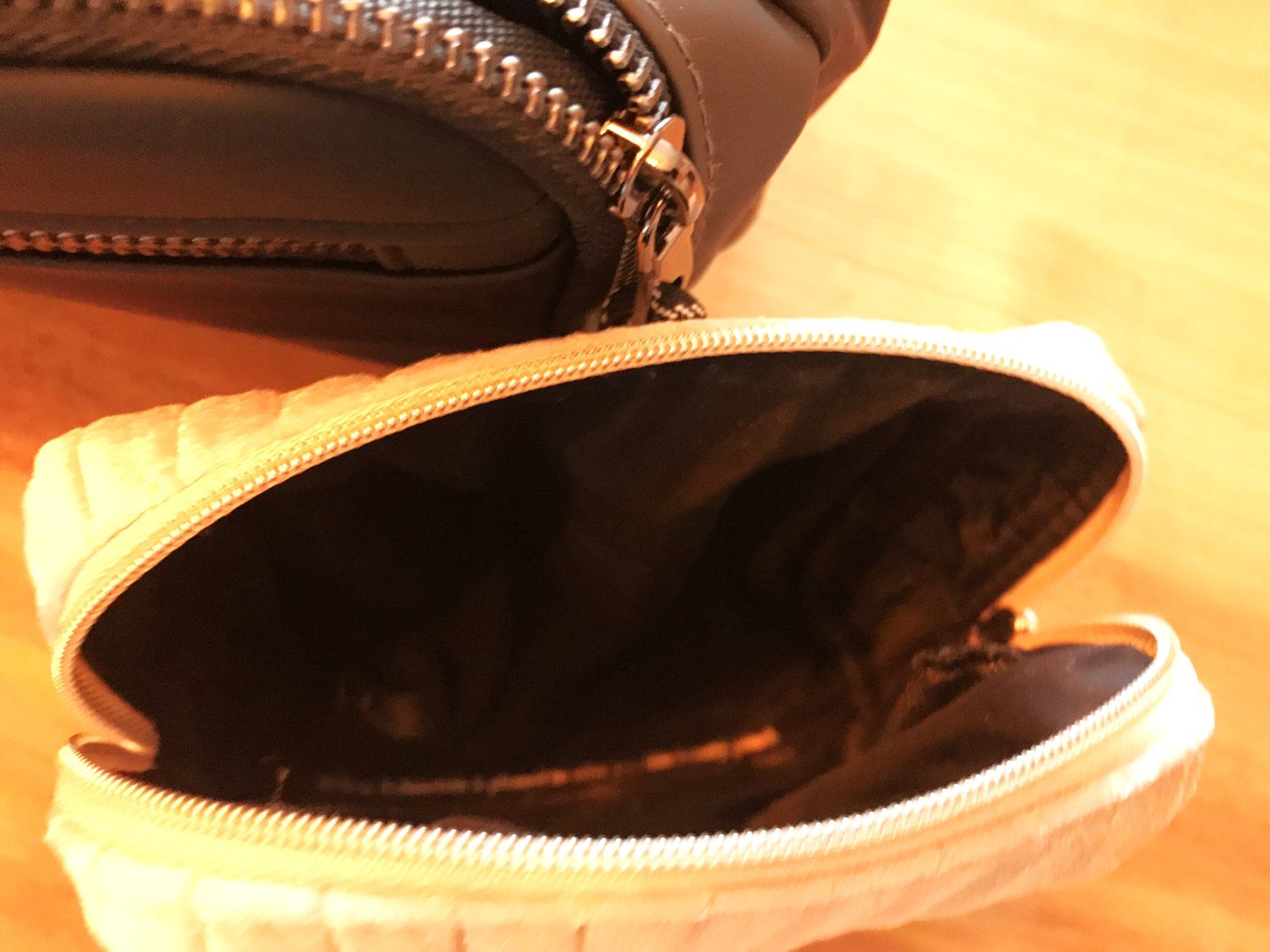 Custodie per cosmetici: Necessaire Taschen – Usato da Altstätten SG venduto da Nik2009 4