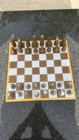Schachspiel mit modernem Design gebraucht