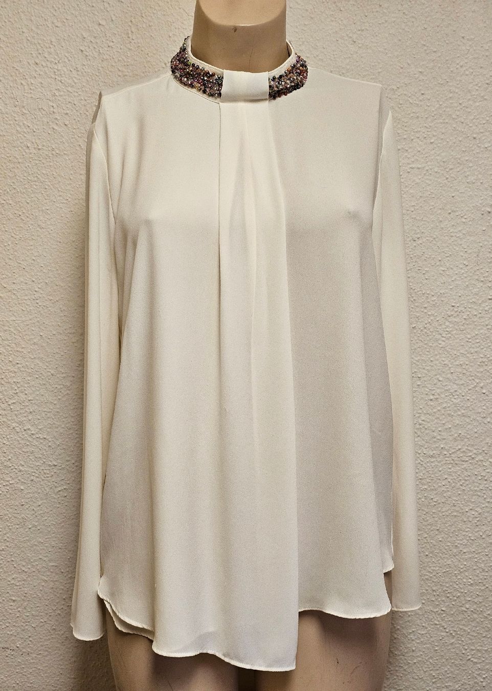 Zara Camicette: ZARA BASIC Damen Bluse Cremeweiß Mit Schmuckkragen Elegant G – Usato da Urdorf venduto da ole_mrp9 9
