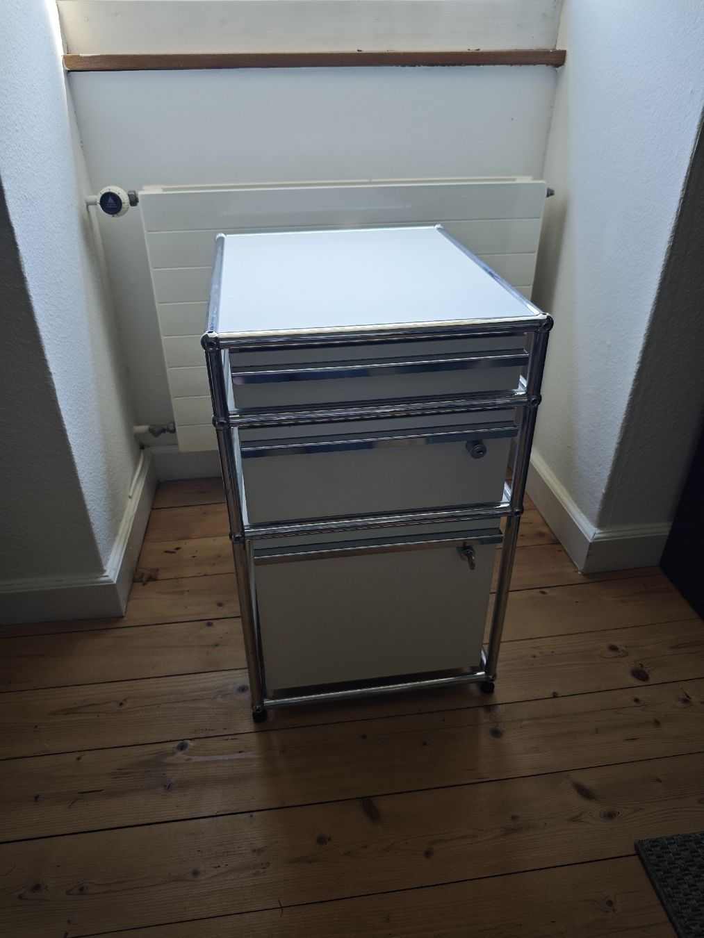 USM Korpus: USM Haller Korpus Weiss – Gebraucht aus Basel von dbo_wm7c