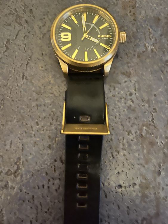 Diesel Uhr 1