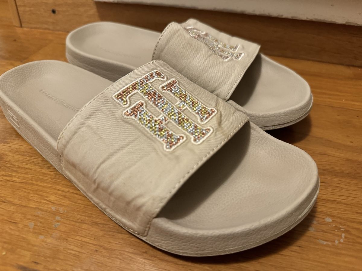 Tommy Hilfiger Damenschuhe: Tommy Hilfiger Sandalen Grösse 38. – Gebraucht aus Adliswil von StephanieAnnina 1