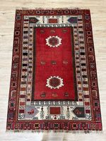 Vintage Orientteppich mit geometrischem Muster