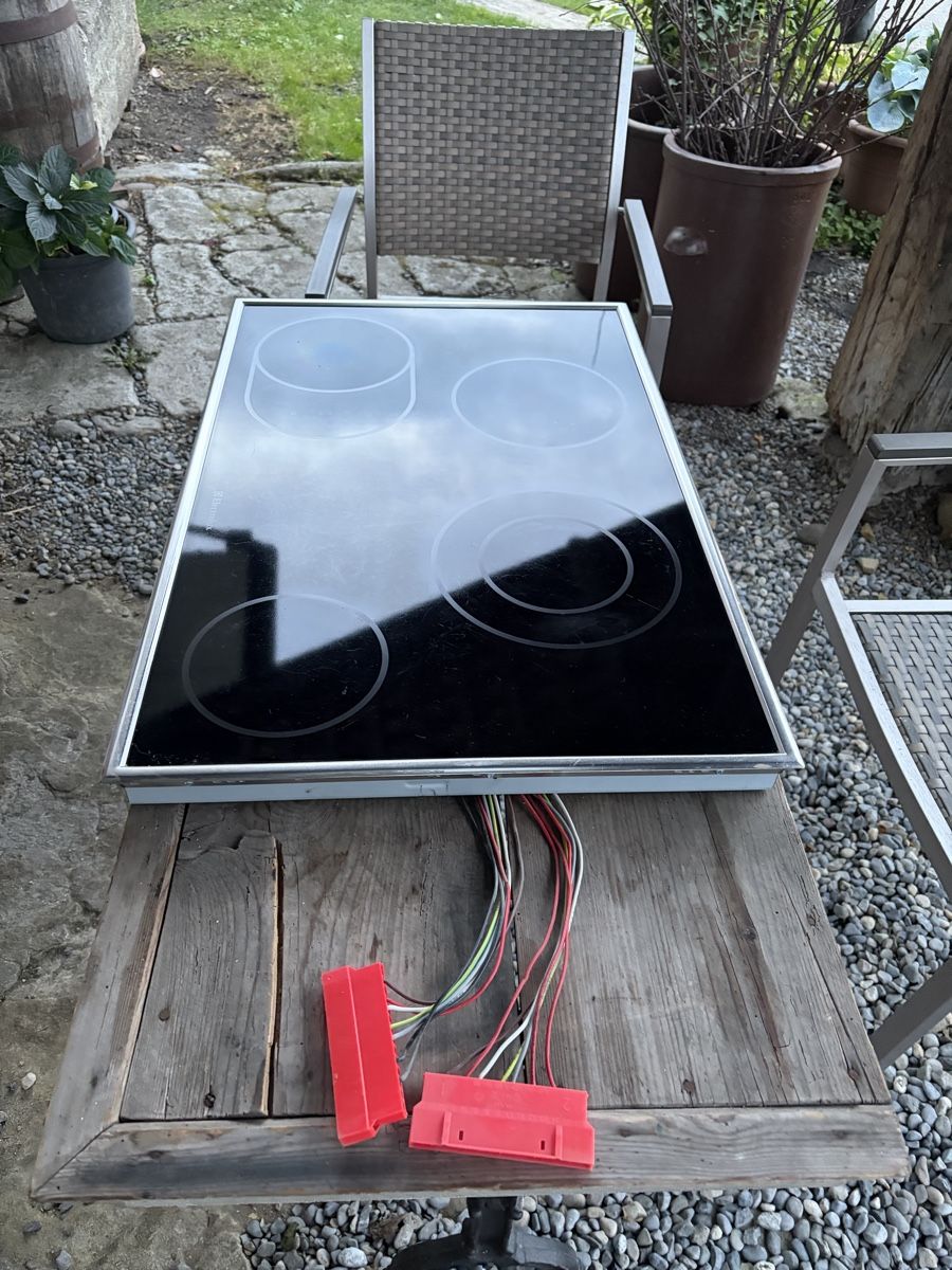 Servierplatten: Electrolux Glaskeramikkochfeld ca 75x50cm gebraucht – Gebraucht aus Hendschiken von mst_1979