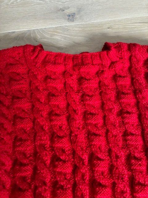 Pullover & Sweatshirts: Handgestrickter Pullover, neu, Größe 36 – Neu (gemäss Beschreibung) aus Lausanne 26 von anaxena 2