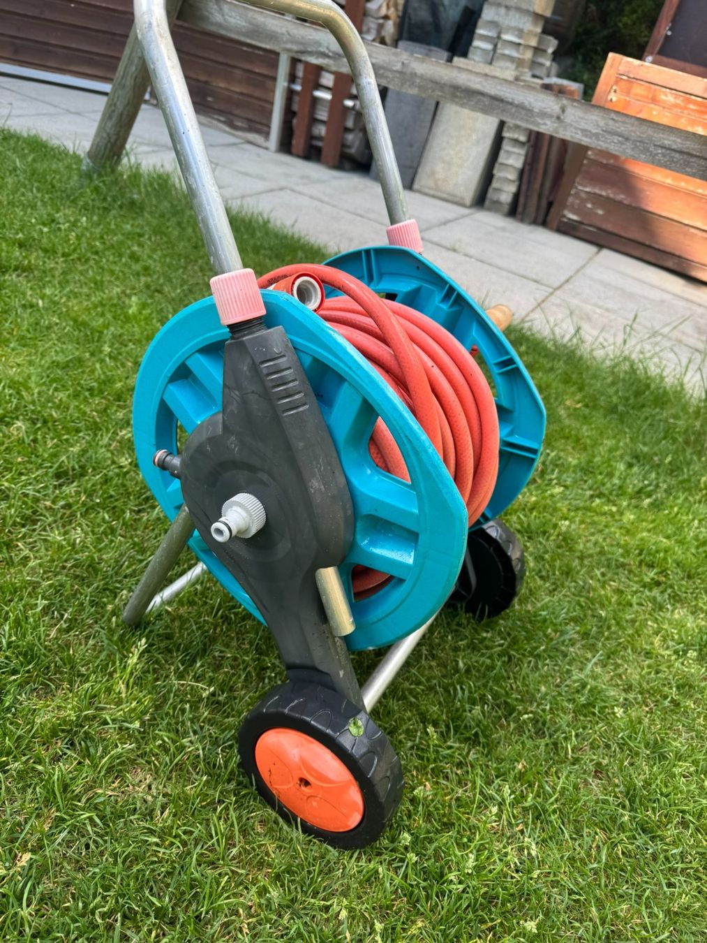 Gardena Tubi & Tubi flessibili: Gardena Gartenschlauchwagen – Usato da Henggart venduto da drivers101 2