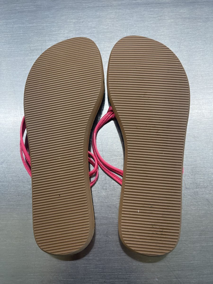 Guess Scarpe da donna: Flip Flops Guess  neu*** – Nuovo (secondo la descrizione) da Dübendorf venduto da MyFashionArchive 2