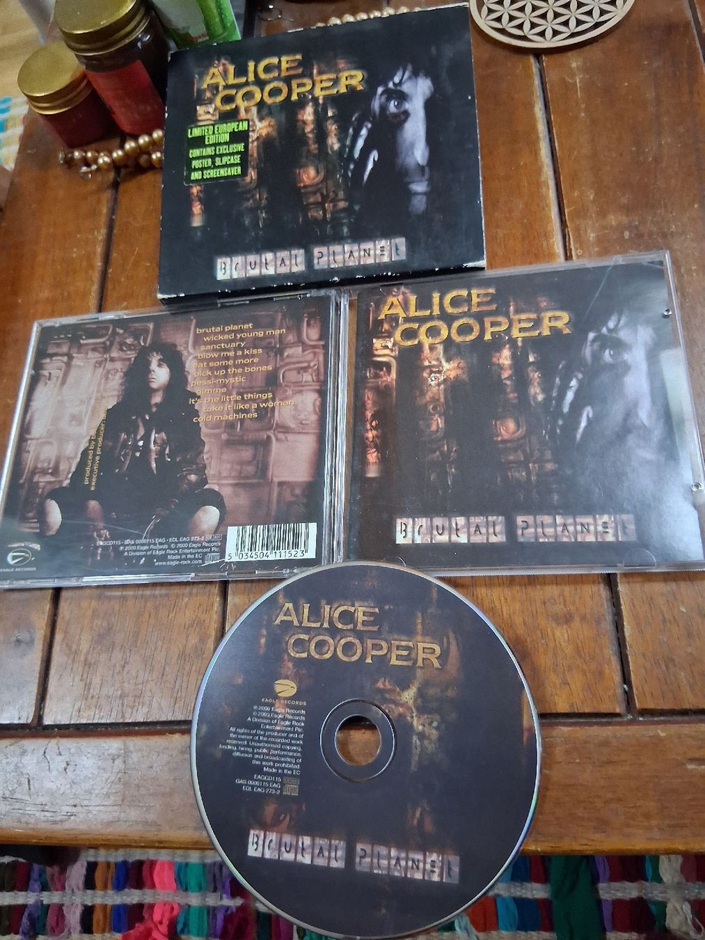 CDs: Alice cooper- brutal...(ltd) – Gebraucht aus St-Cergue von VeganWarrior