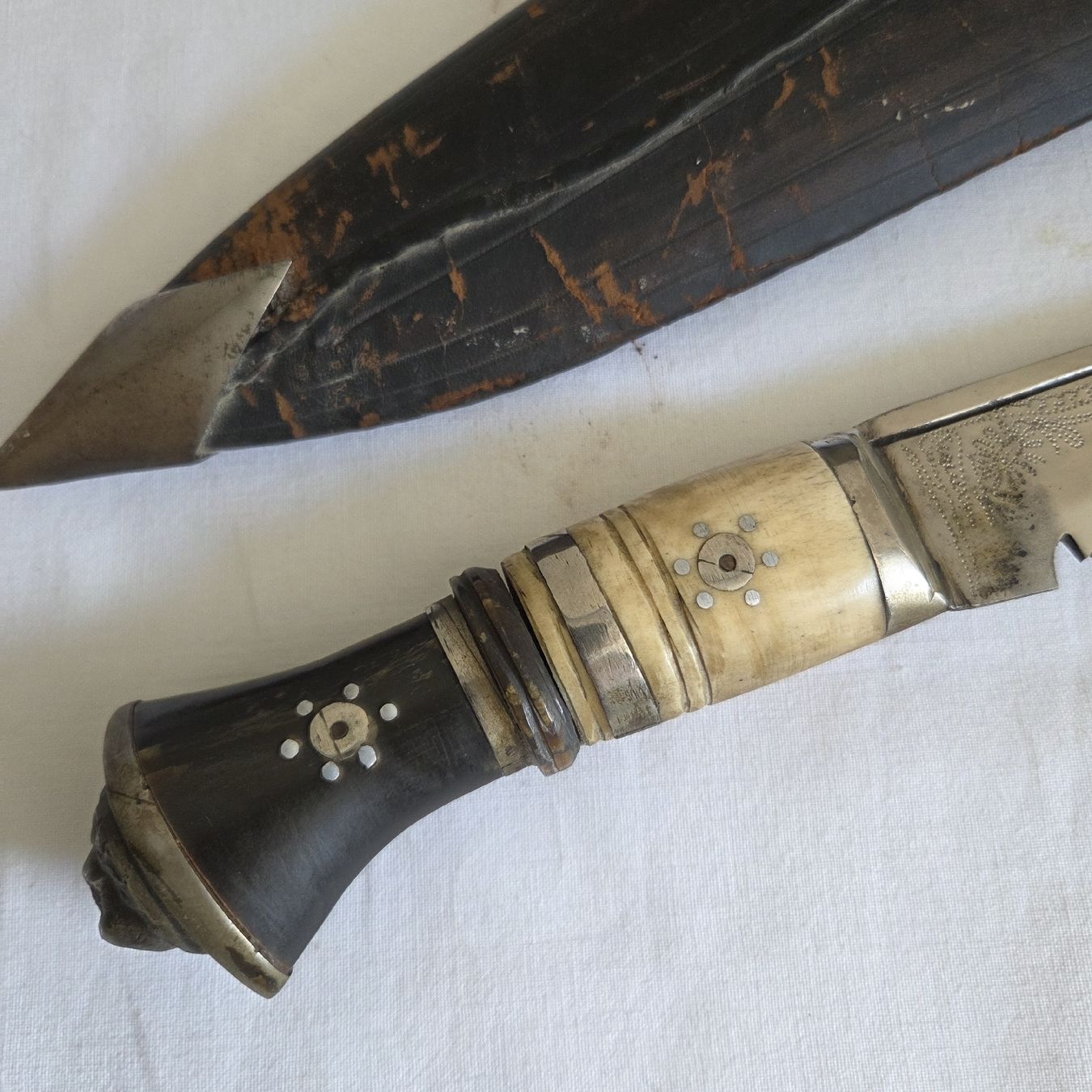 Altre raccolte & rarità: Kukri Messer Indien mit Scheide  – Usato da Stans venduto da Ducati16 7