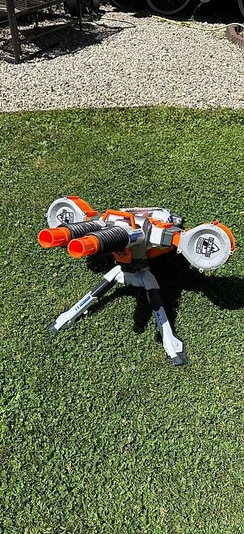 Nerf Giocattoli: Nerf Rhino-fire avec trépied – Usato da Morges venduto da osc_klm9 1